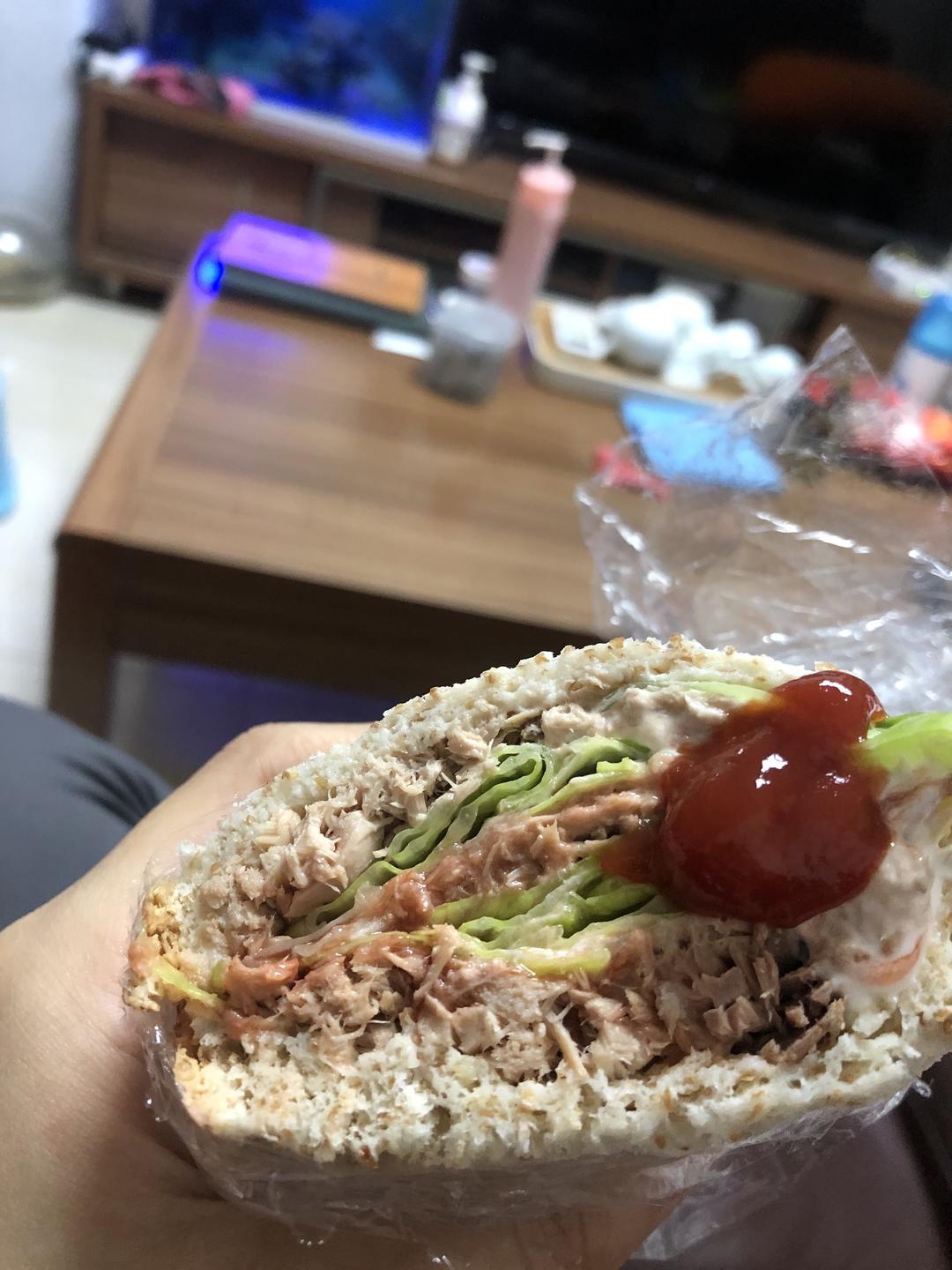 金枪鱼三明治🥪的做法 步骤7