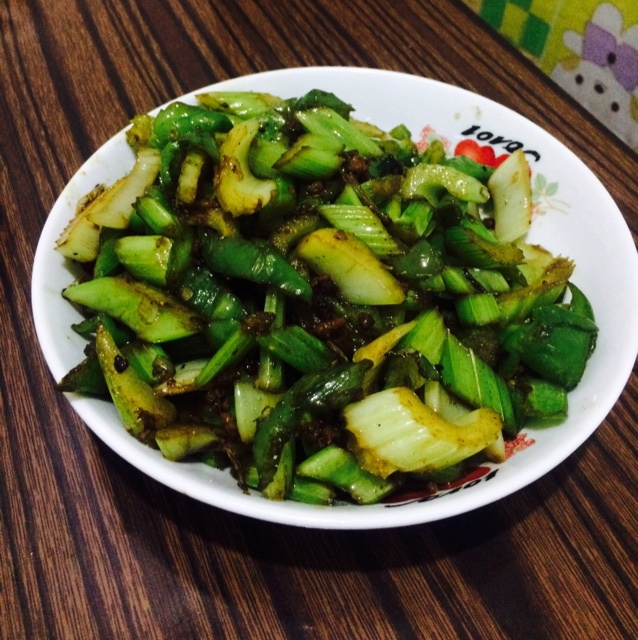 芹菜炒肉