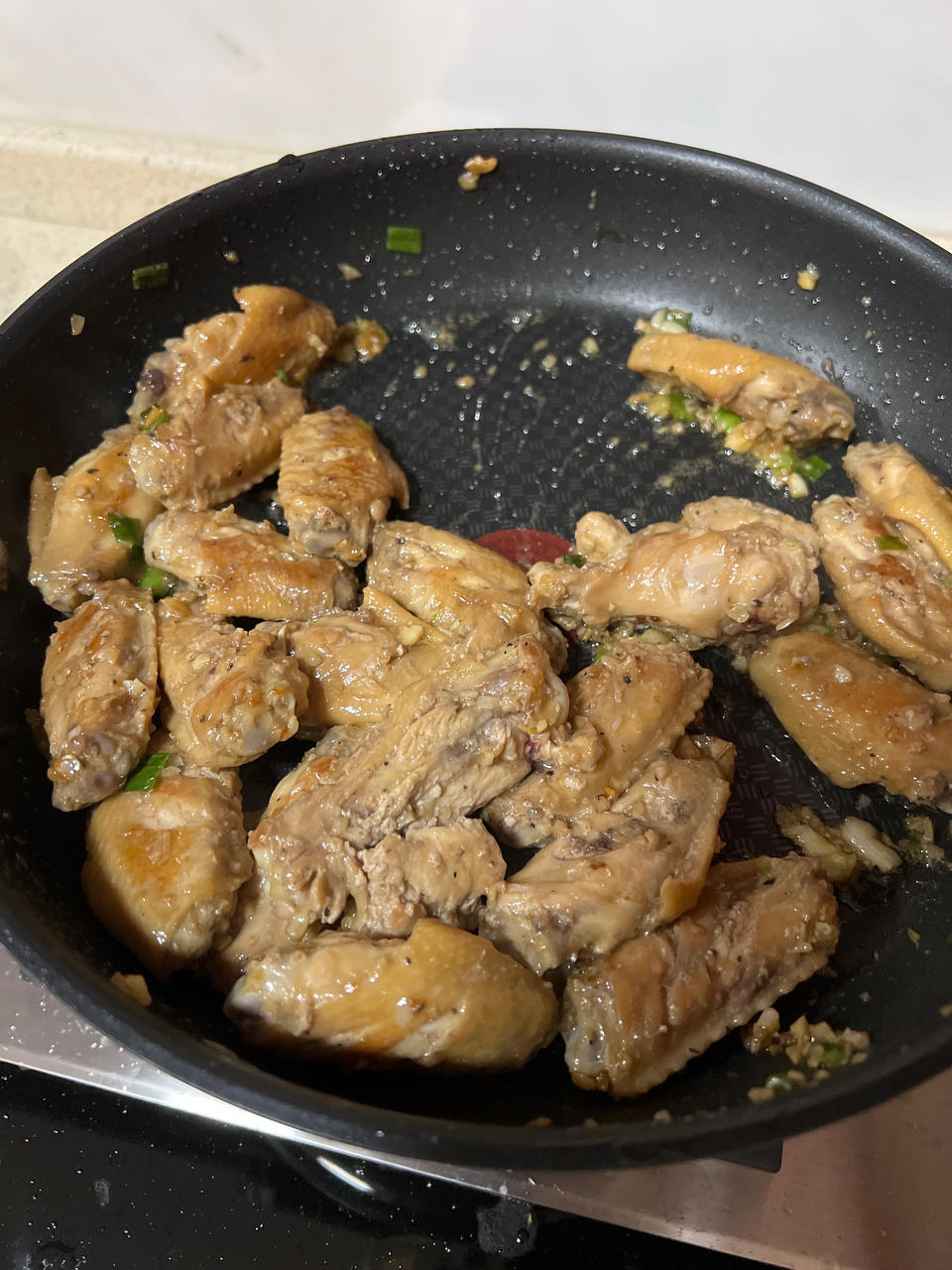 蒜香鸡翅，这才是鸡翅最好吃的做法