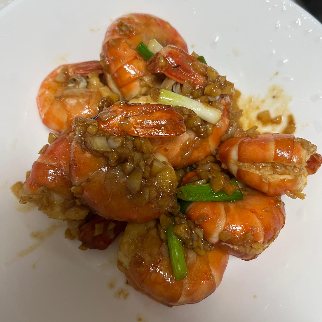 好吃到舔手的蒜爆罗氏虾（零失败，巨好吃)
