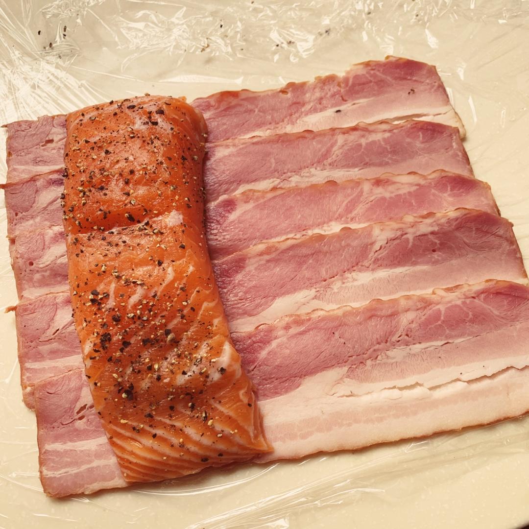 BACON WRAPPED SALMON 培根三文鱼卷