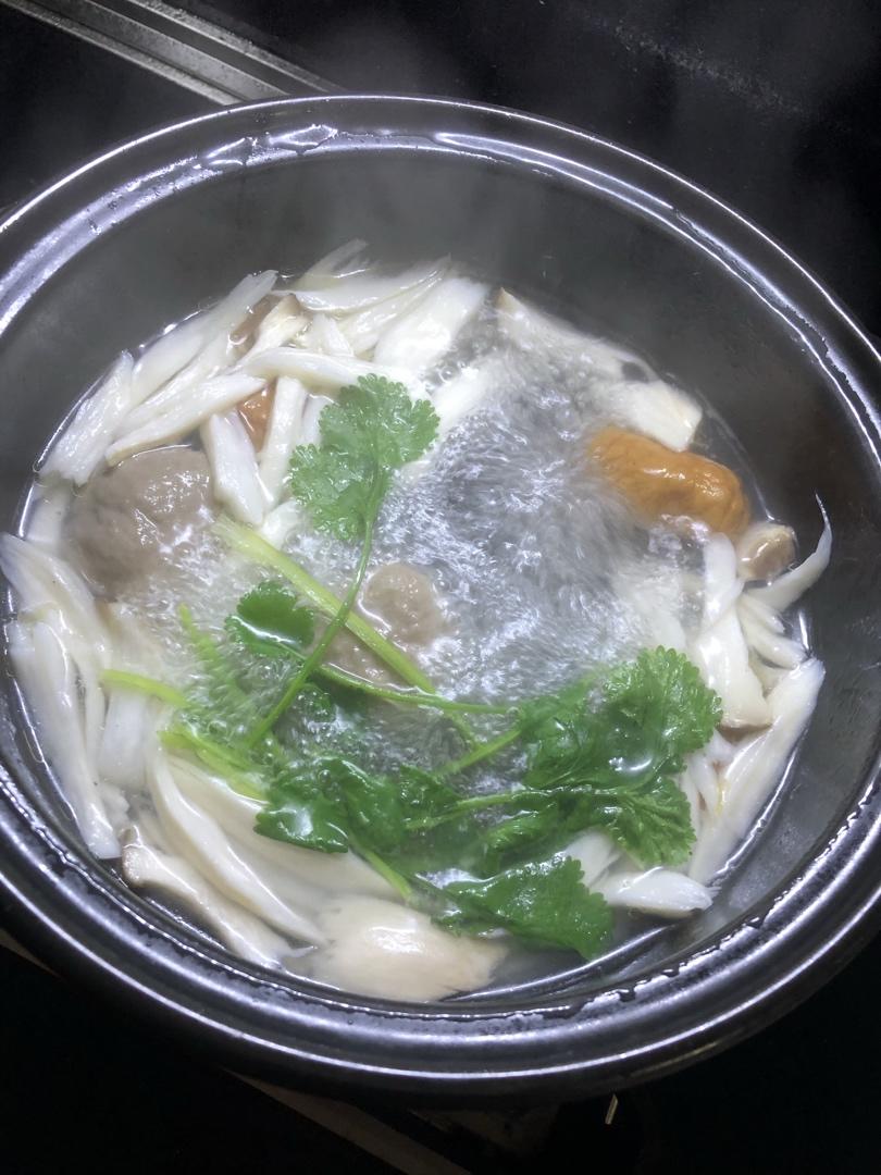 减脂平菇番茄汤