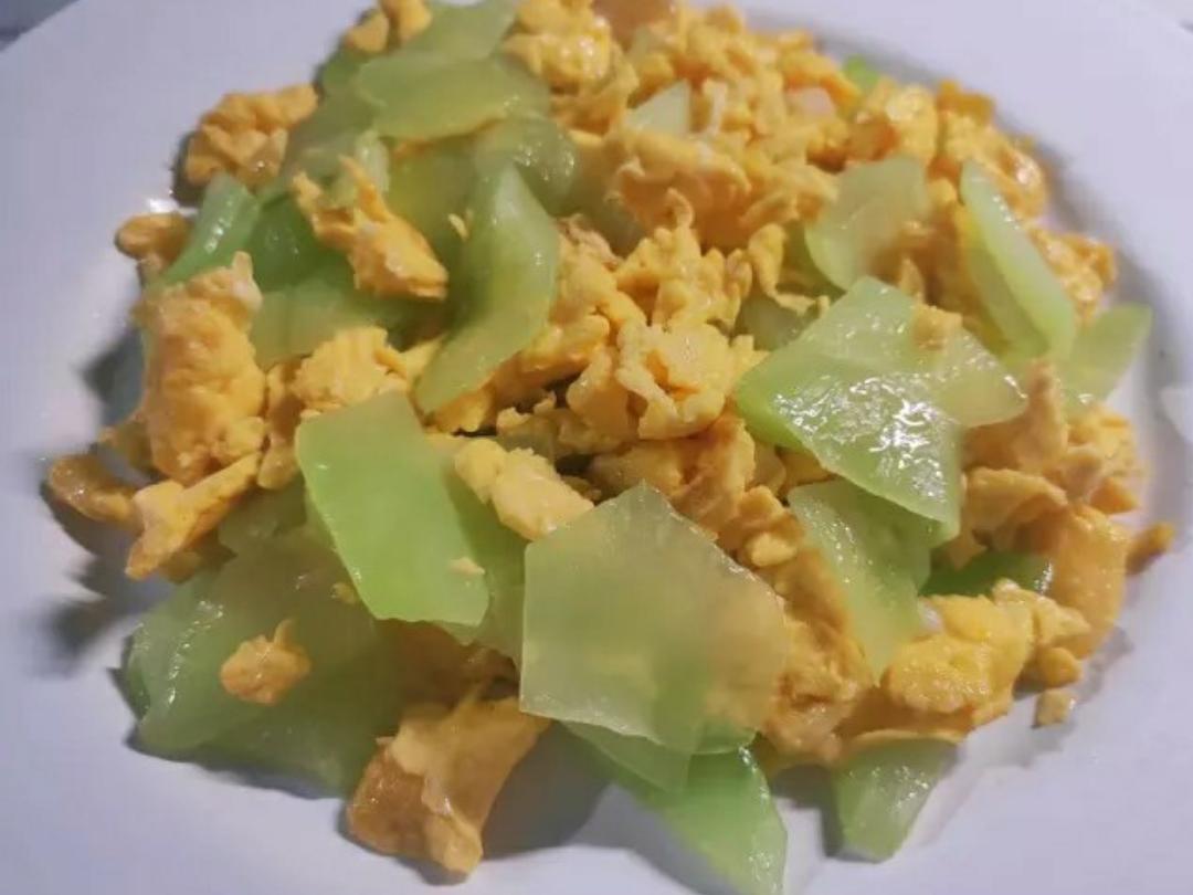 莴笋炒鸡蛋