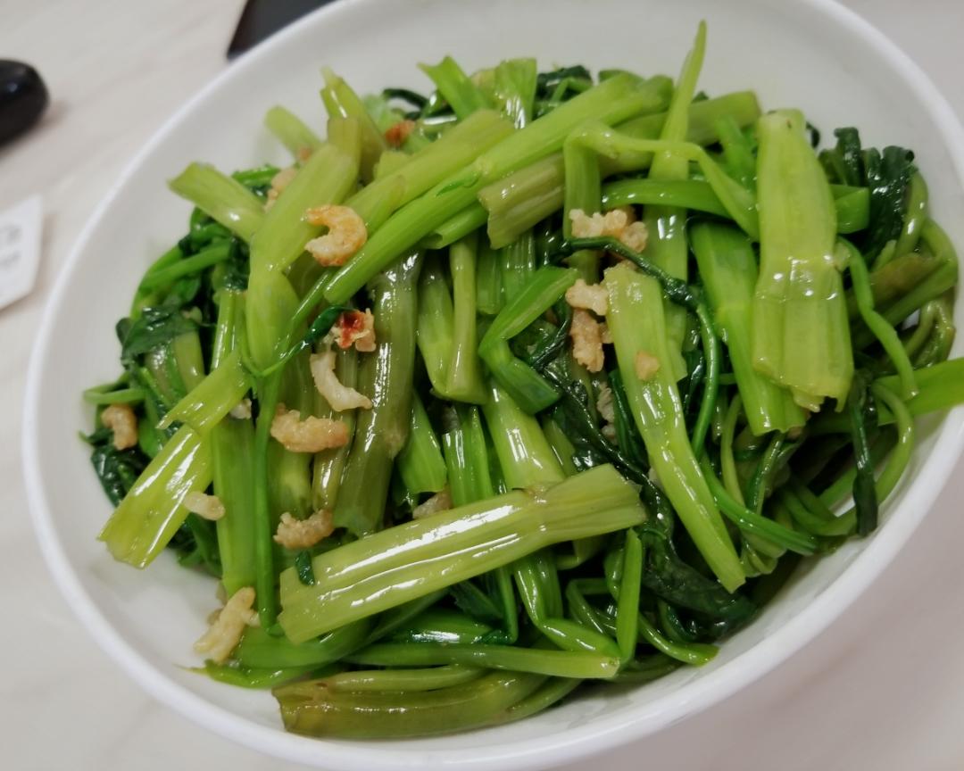 虾米炒空心菜的做法