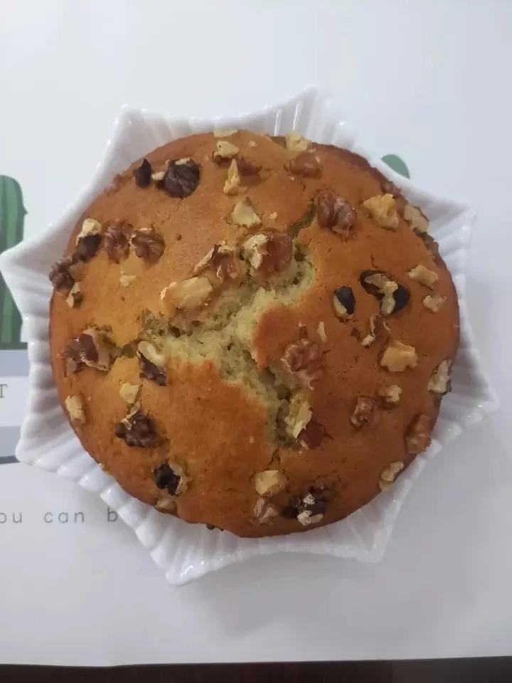 简简单单的香蕉核桃蛋糕（很香很香的咧）