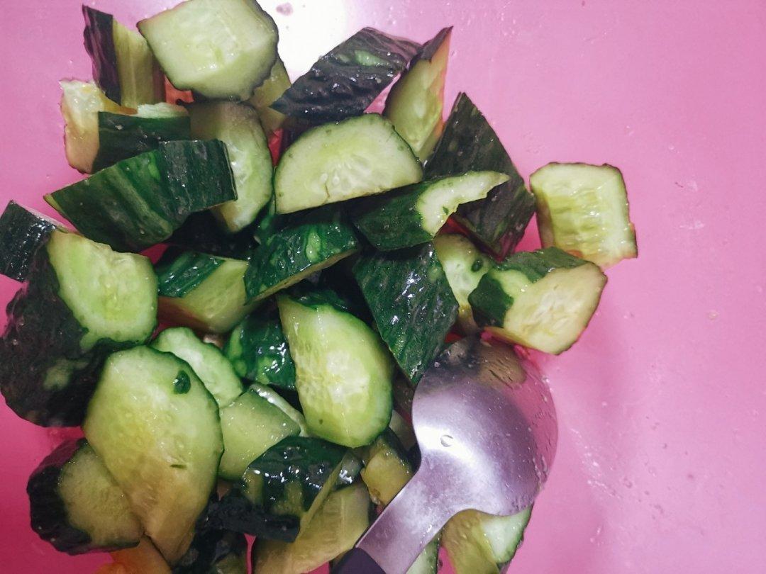 凉拌家常黄瓜