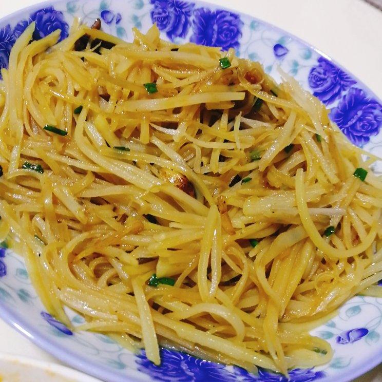 厨师长教你：“炝炒土豆丝”的家常做法，口感爽脆