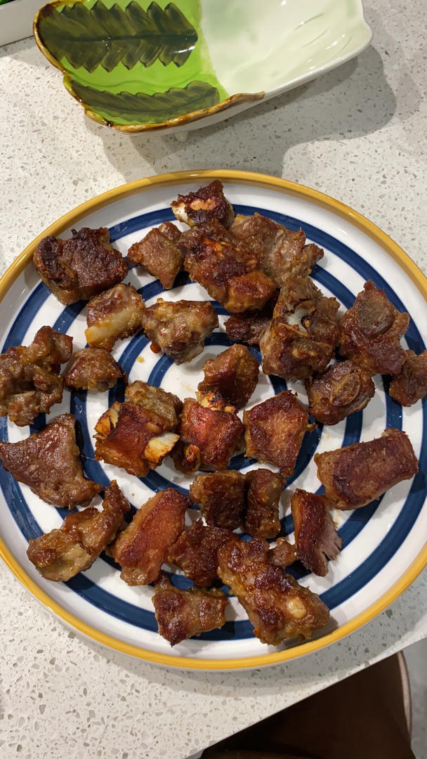 干脆面小天菜做的蒜香烤排骨烤箱版