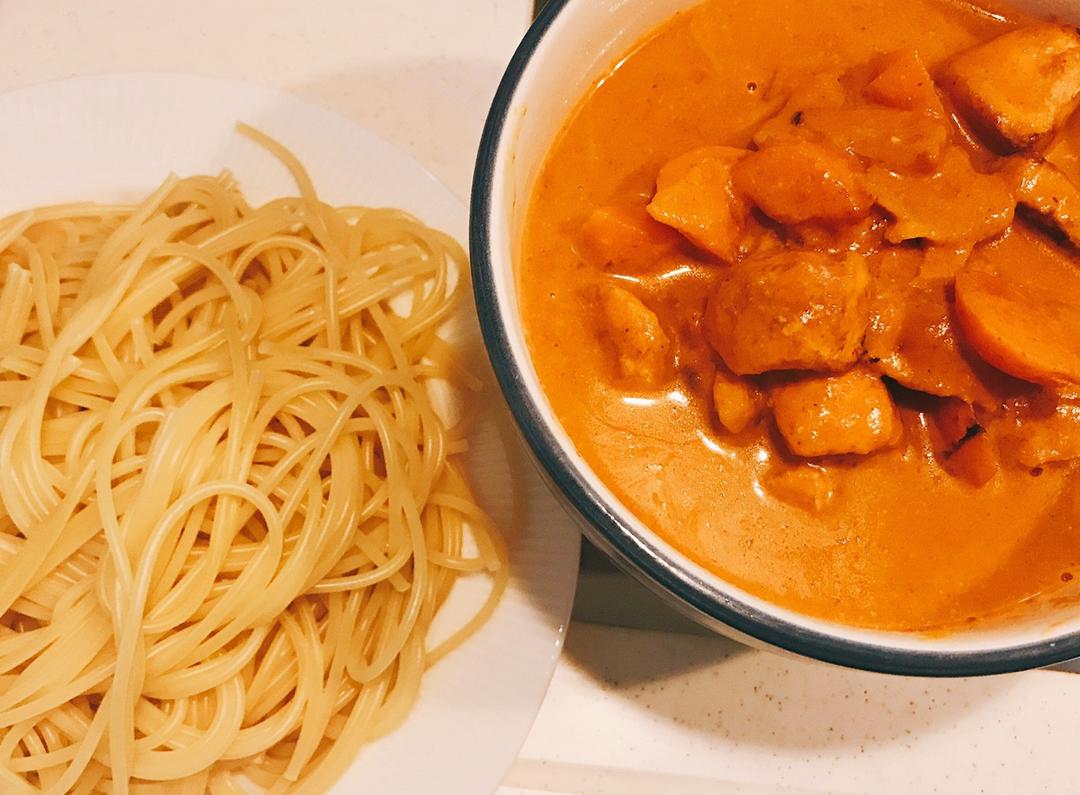 椰香咖喱焖三文鱼