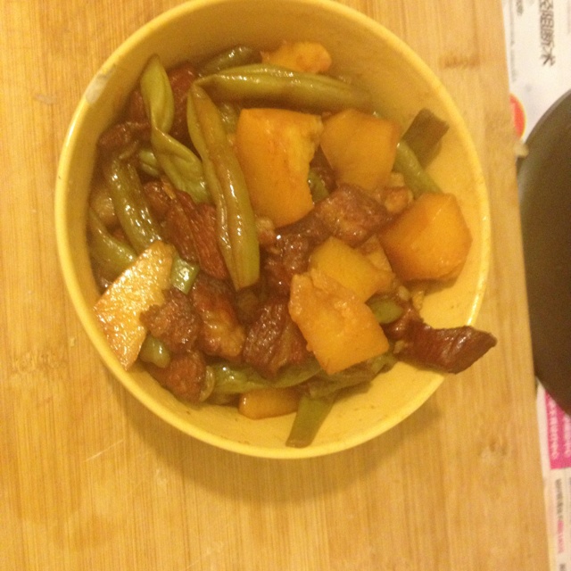 土豆芸豆五花肉