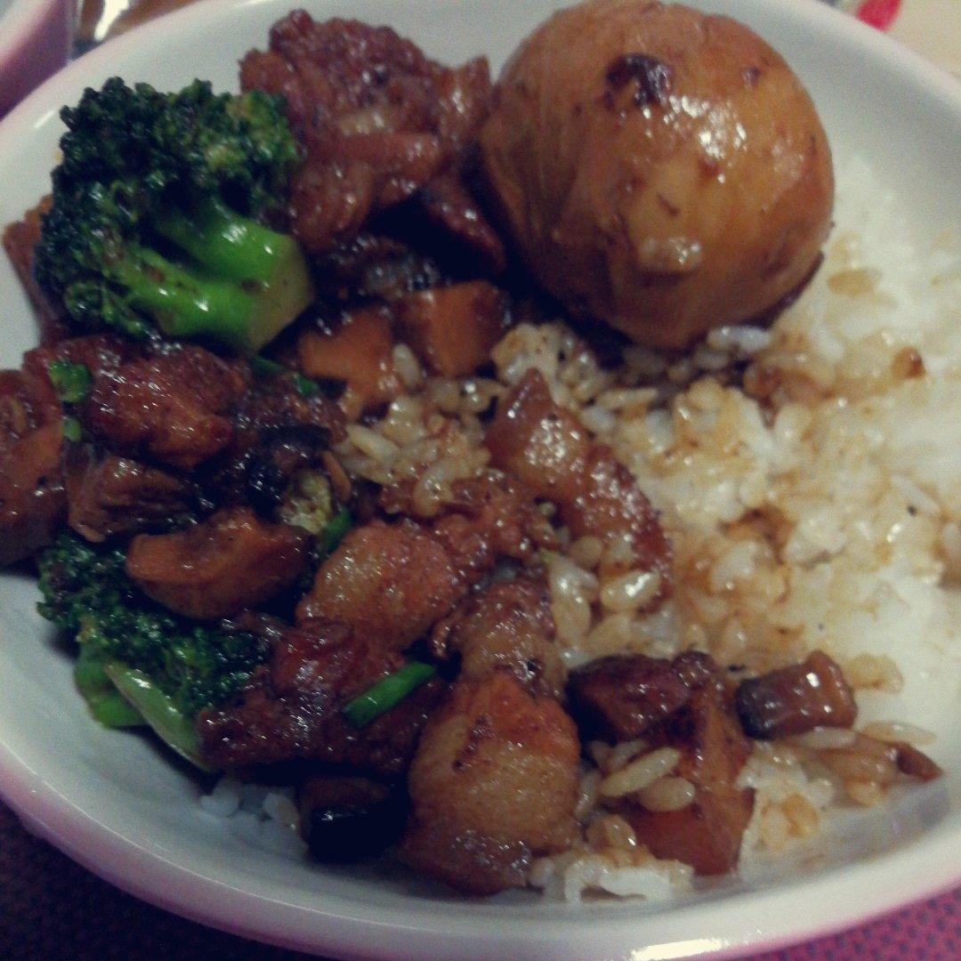 台式卤肉饭
