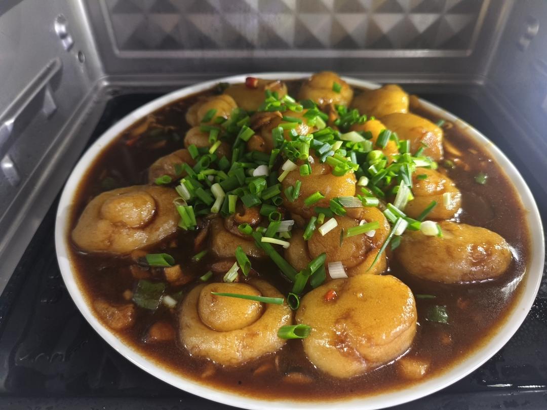 香菇土豆肉末盖浇饭