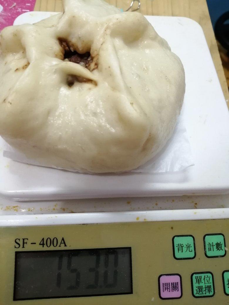 云朵般松软爆浆蜜汁叉烧包