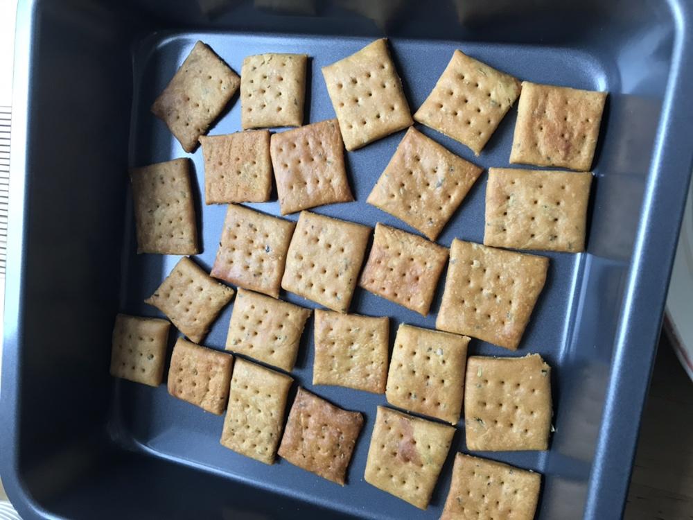 无糖葱香梳打饼干