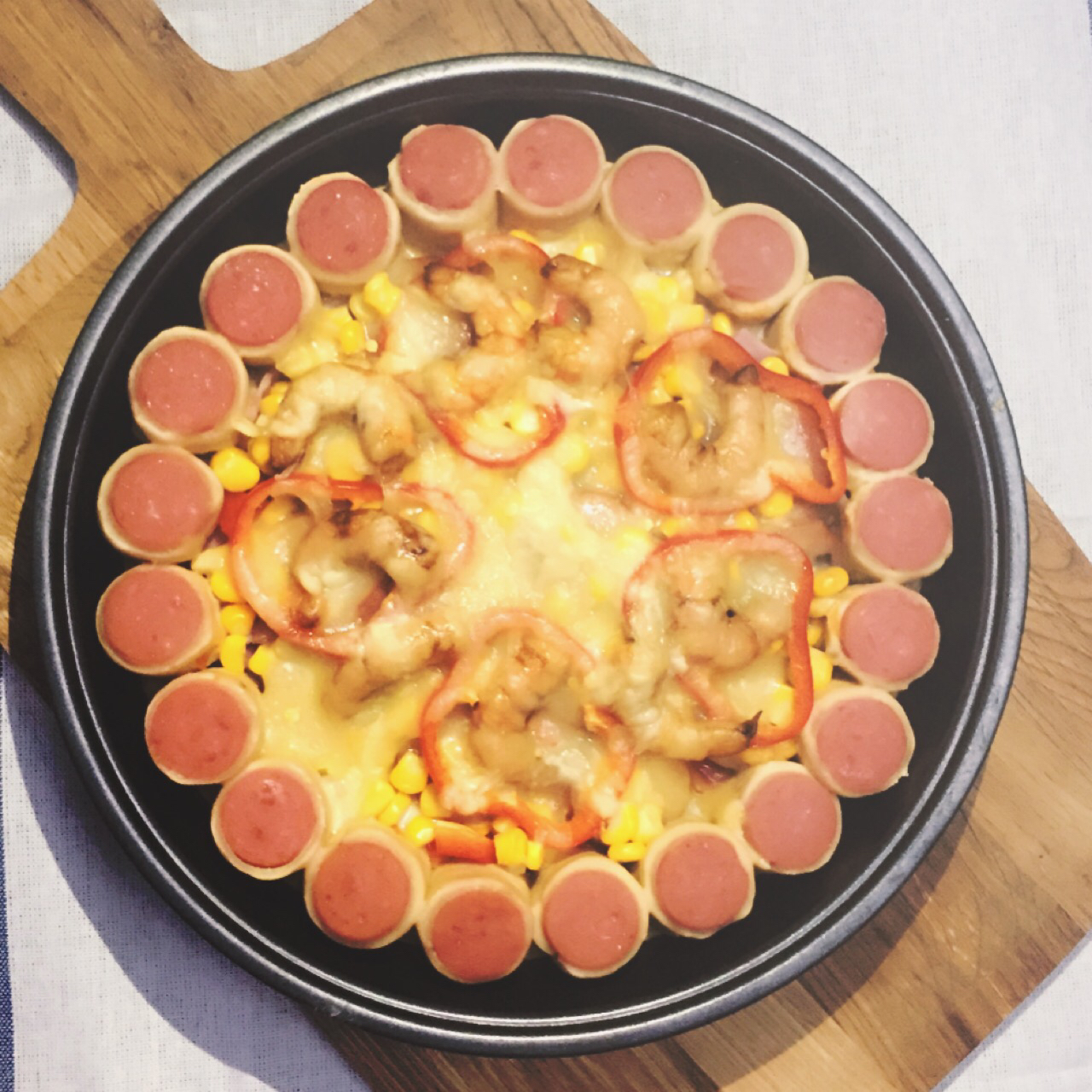 萨米肠蘑菇花边披萨