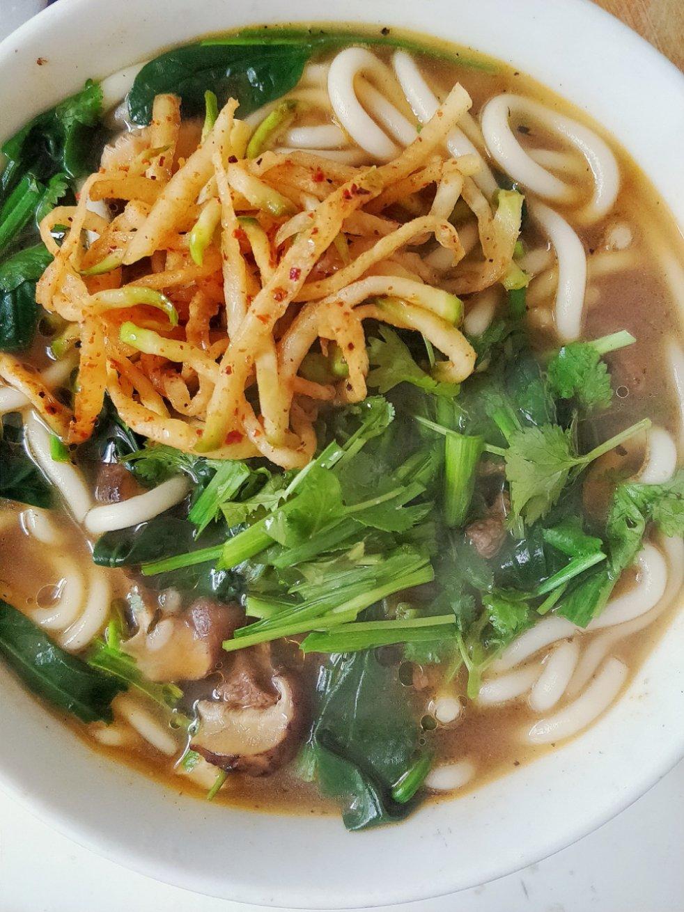 肉末什锦土豆粉