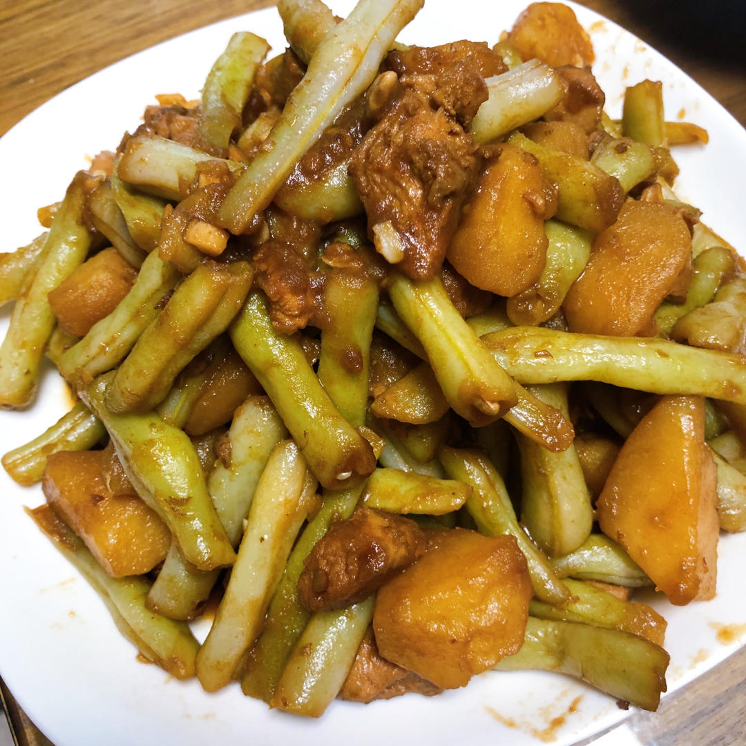 豆角土豆炖鸡腿