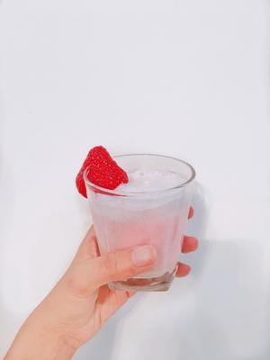 小清新草莓奶昔的做法 步骤5