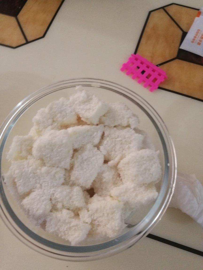 完胜85度C牛奶椰丝小方