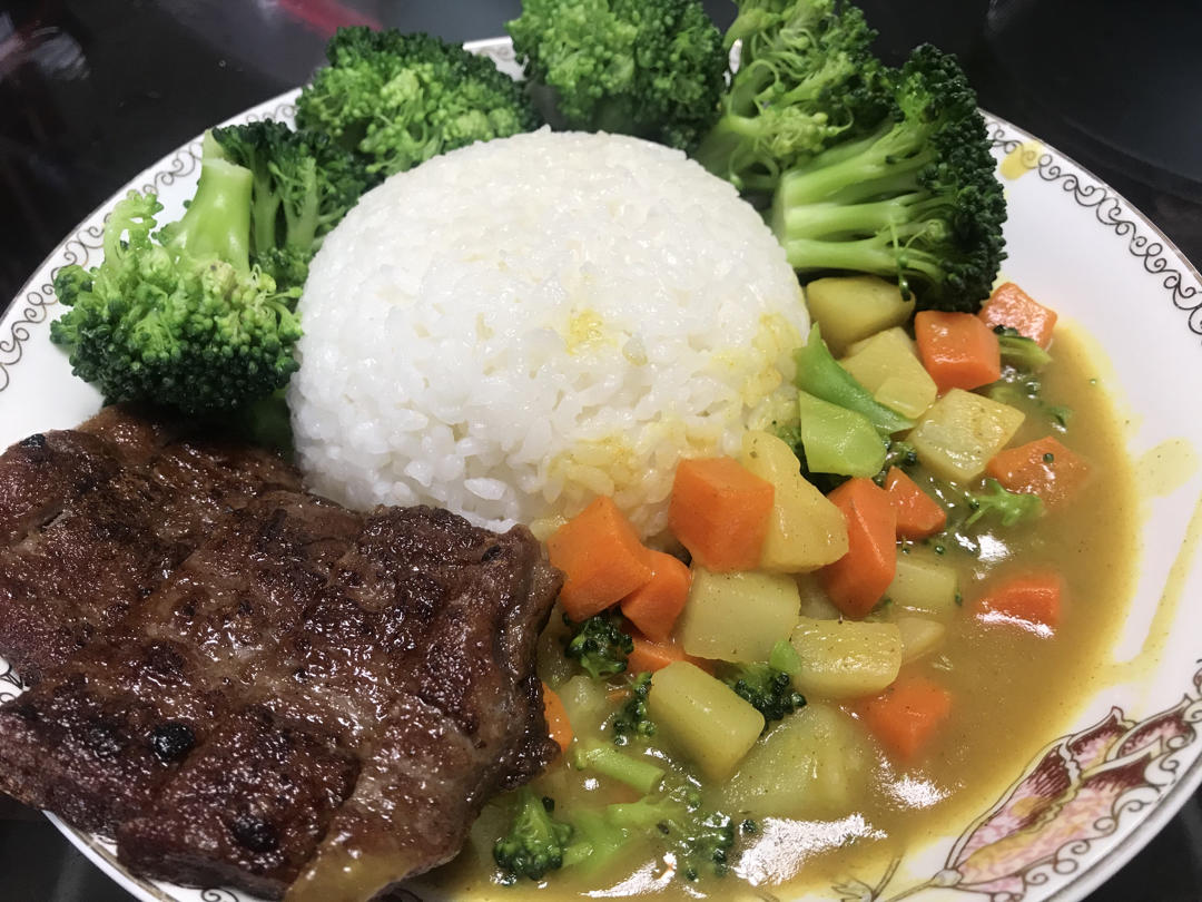 咖喱牛排饭🍛