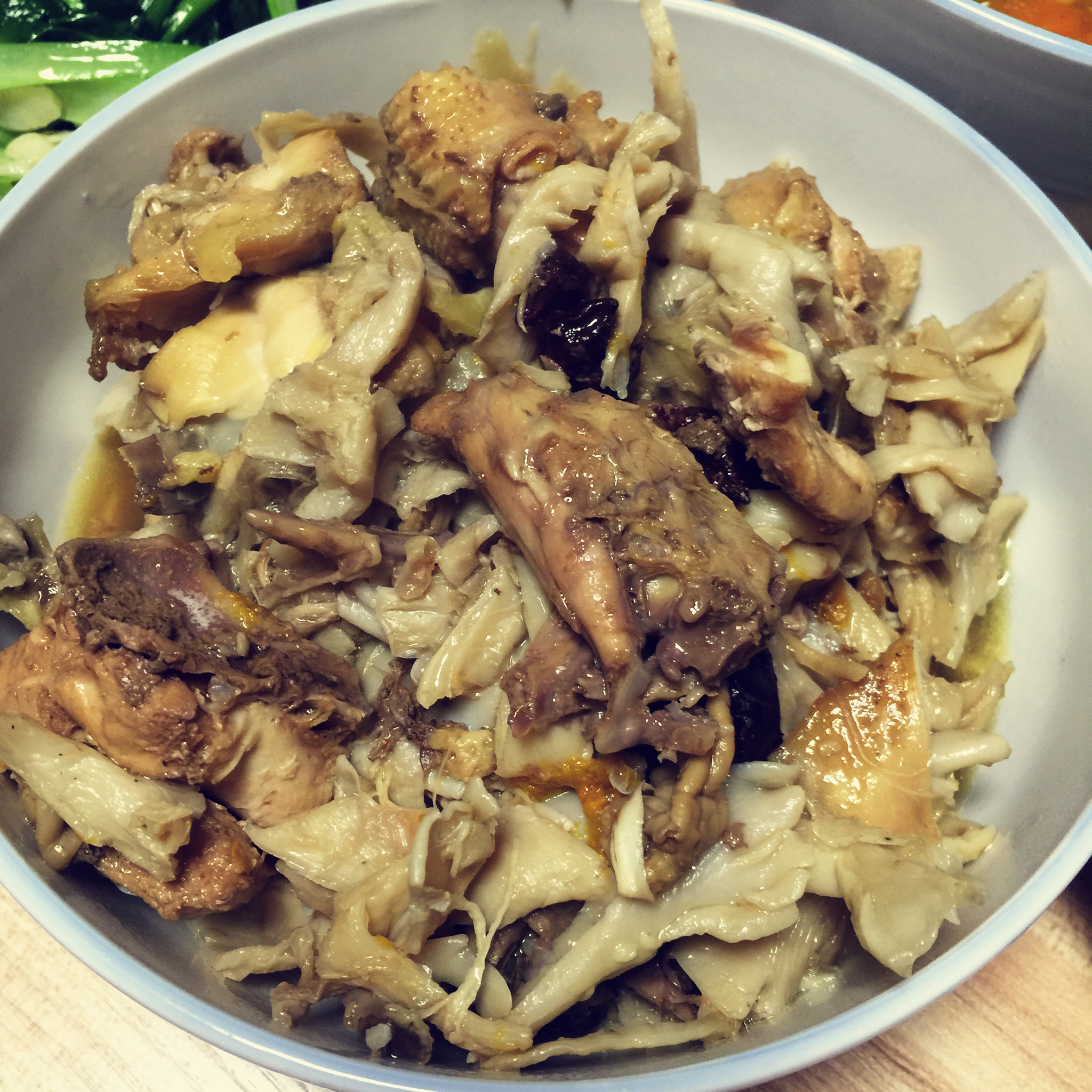 药膳焖仔鸡