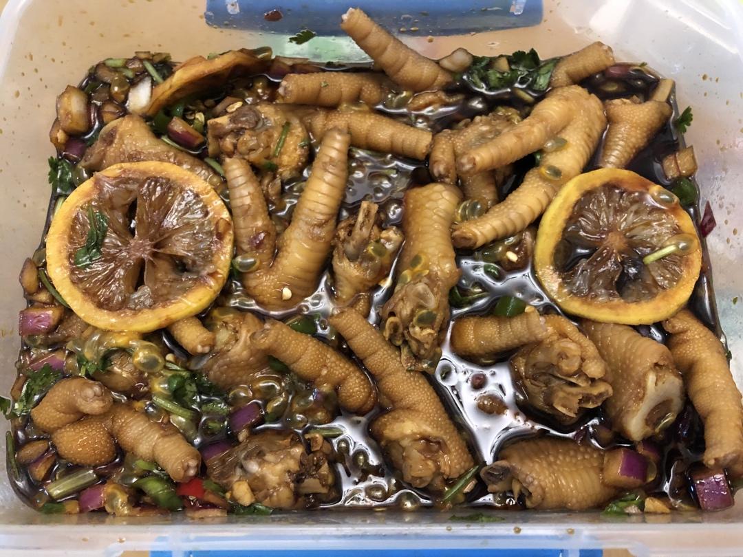 停不下来的秘制凉拌鸡爪