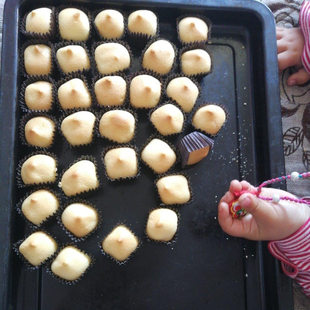 不回缩的迷你戚风小纸杯蛋糕