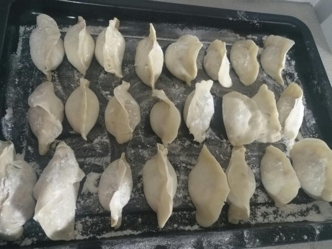 普通大肚饺子包法（内有羞答答小视频ヾ(@^▽^@)ノ　）