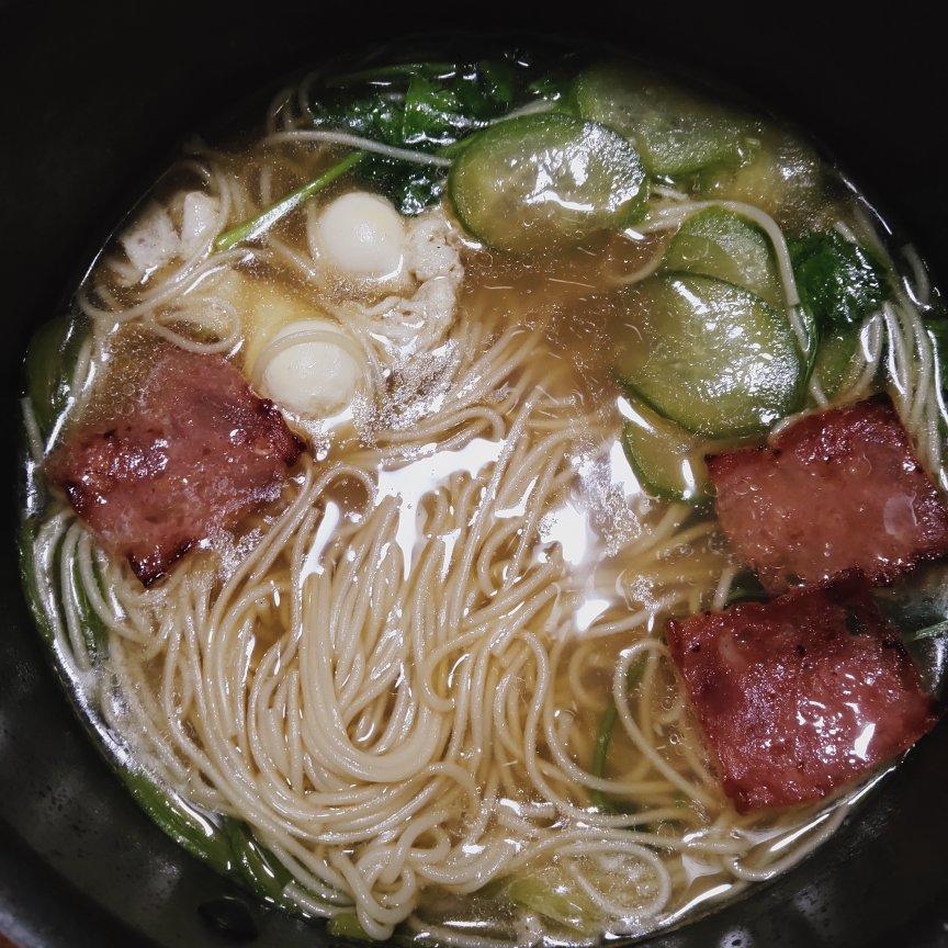 黄瓜鸡蛋面