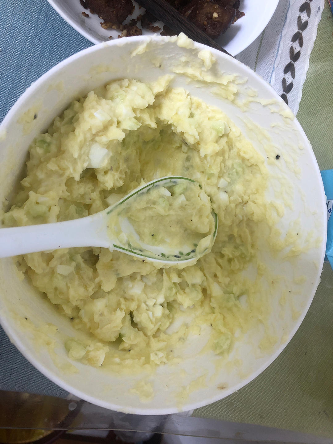 好吃到舔碗的鸡蛋土豆泥沙拉