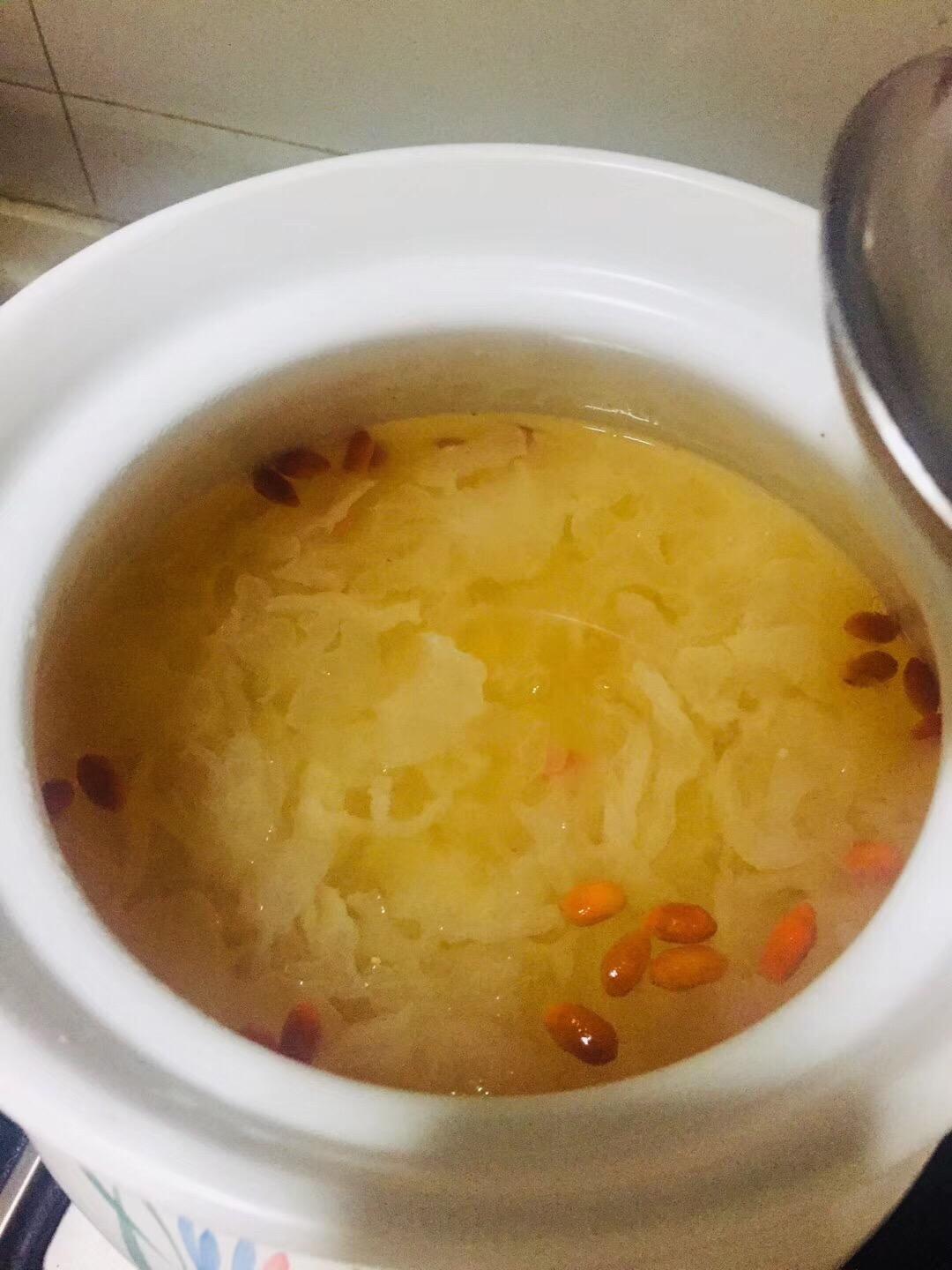 银耳百合莲子羹