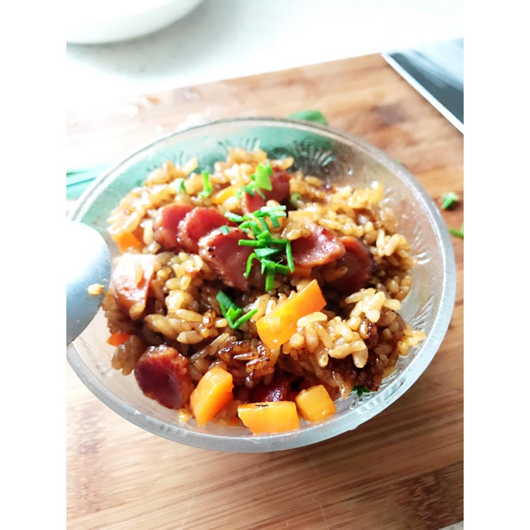 香菇腊肠土豆焖饭