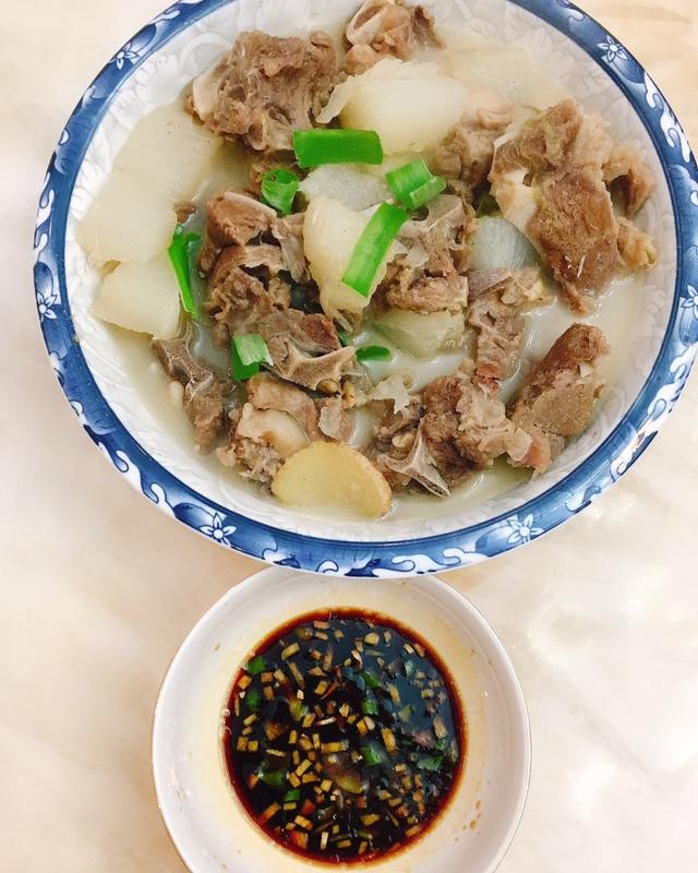 羊肉炖白萝卜