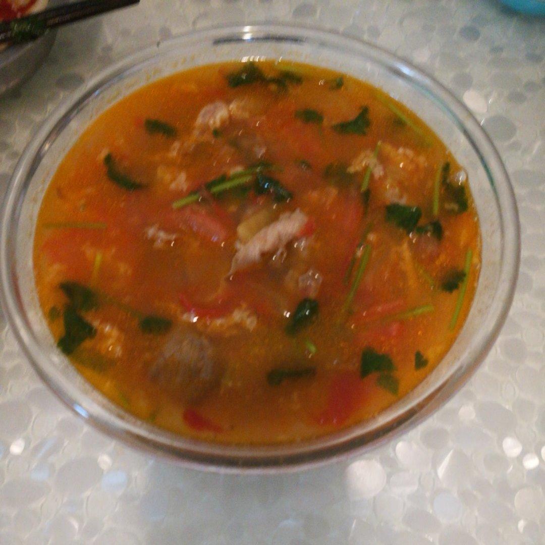 金针菇肥牛番茄锅