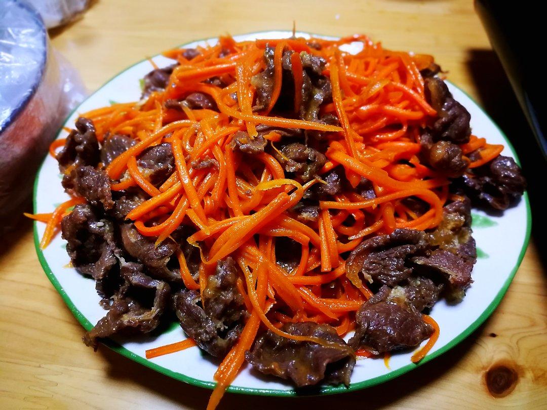 胡萝卜炒肉