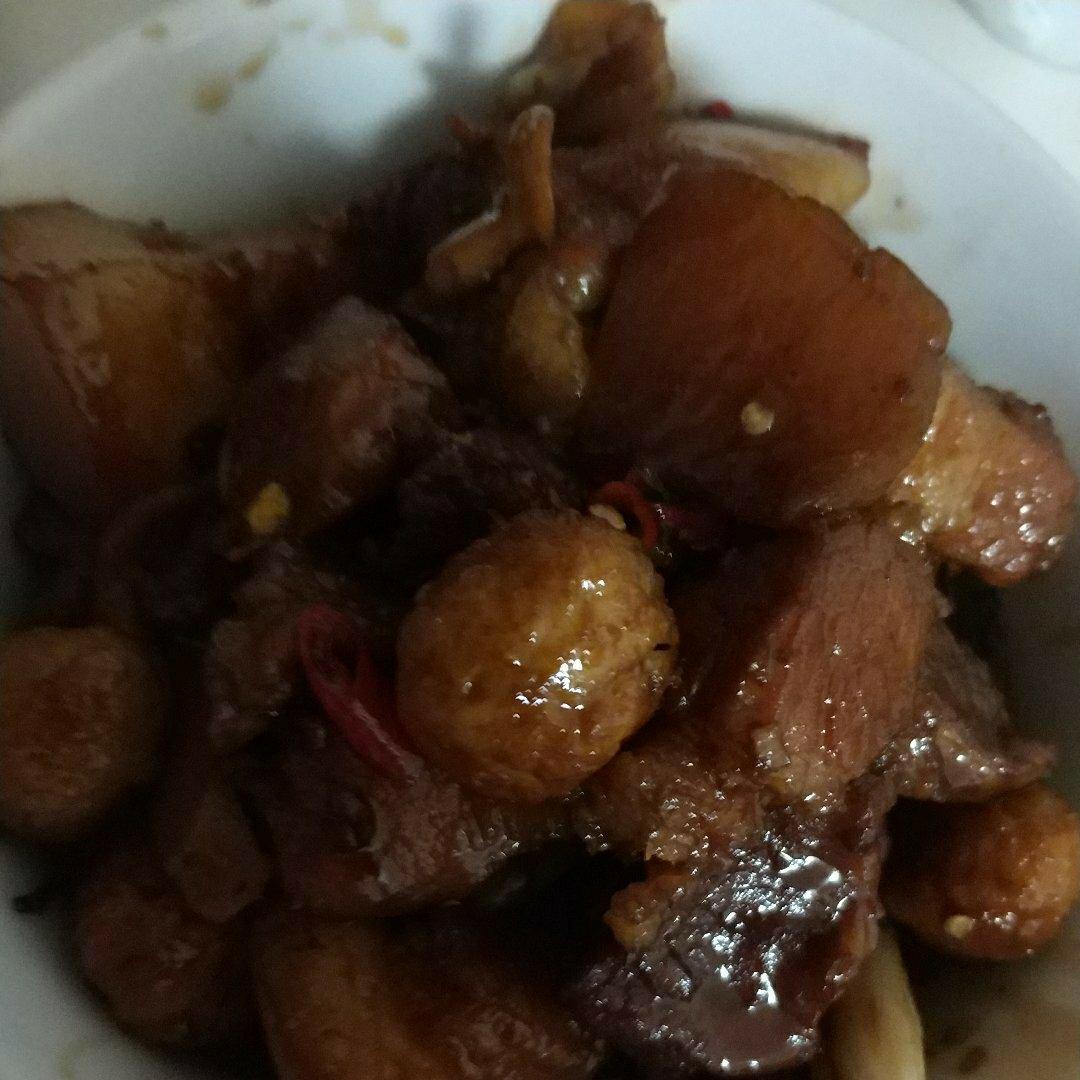 鹌鹑蛋红烧肉