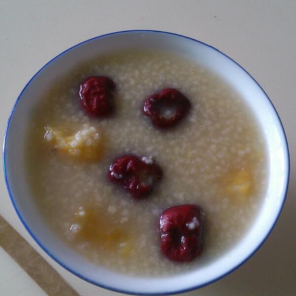 ls-1做的红枣桂圆小米粥