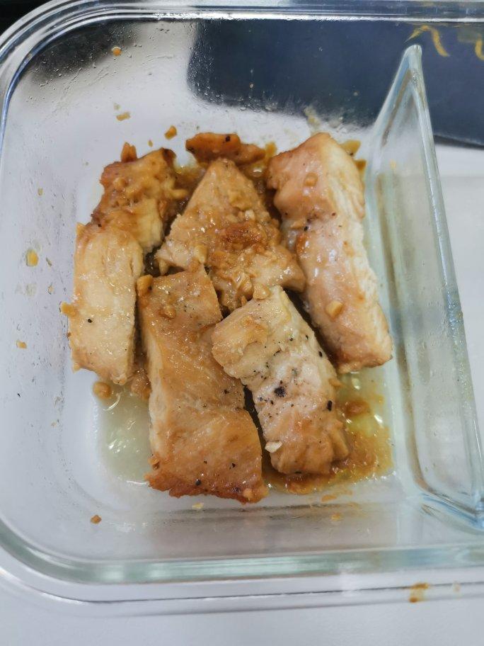 【嫩煎鸡胸肉】