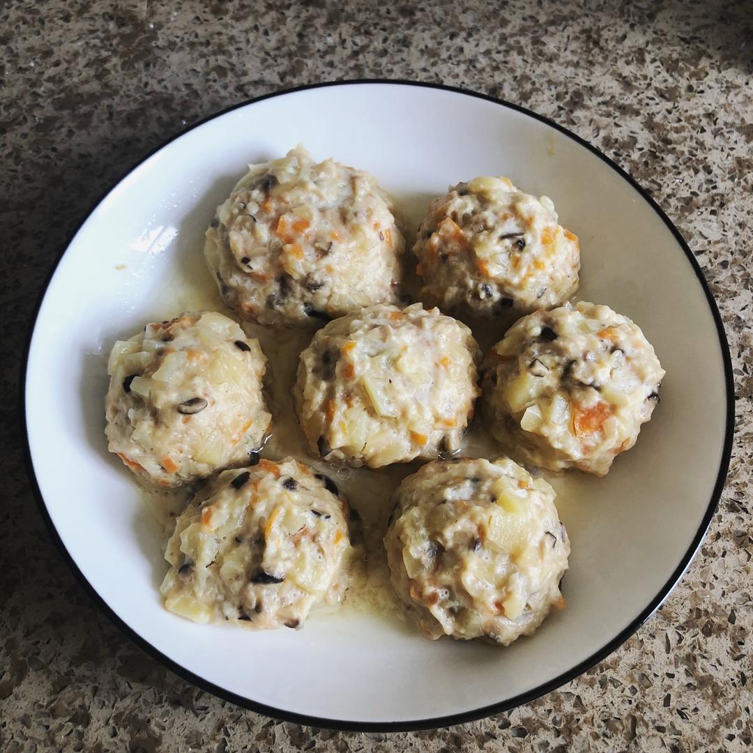 瘦姑娘做的清蒸鸡胸肉丸子减脂版