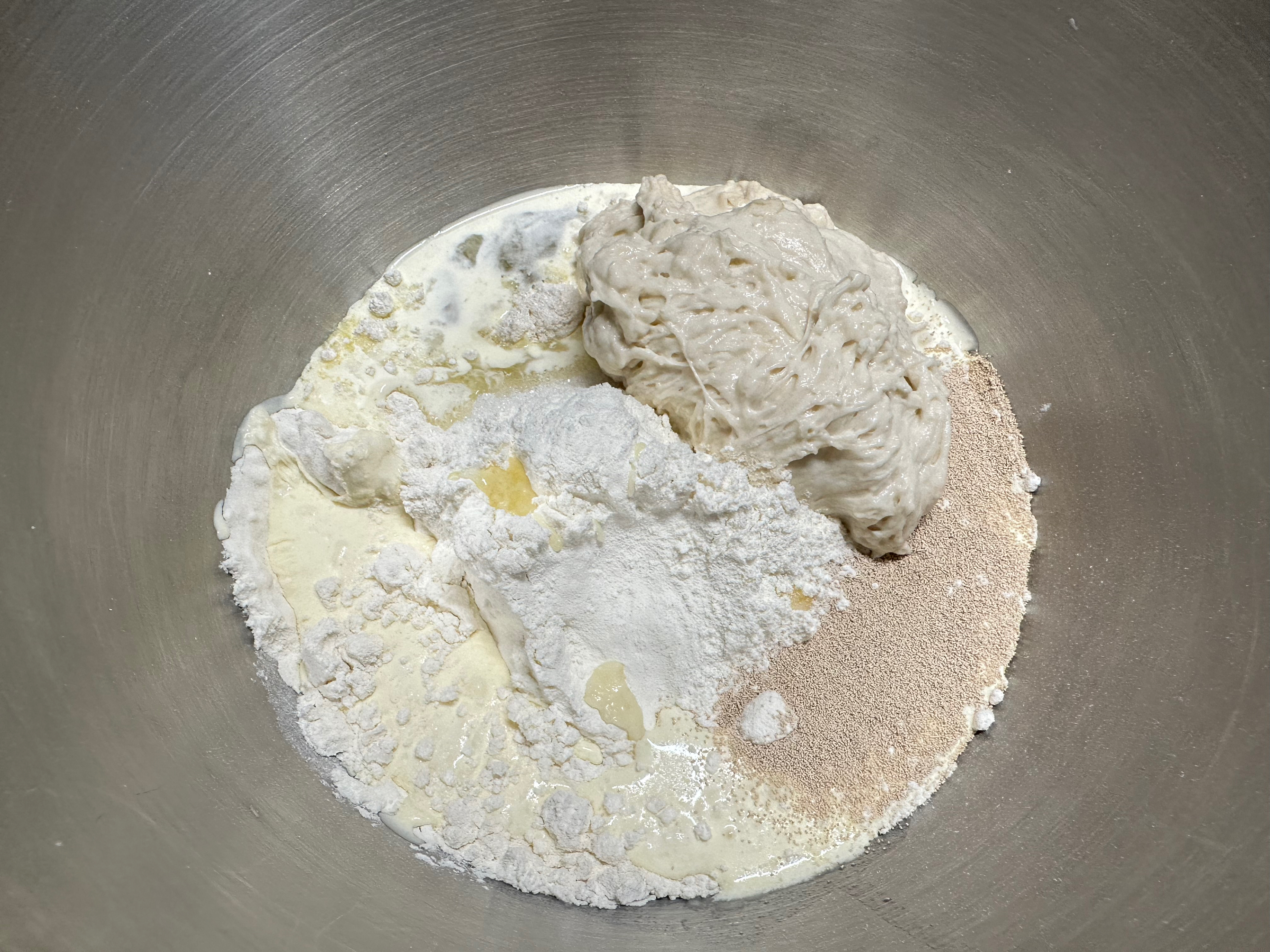 会拉丝的奶香小餐包‼️波兰种配方的做法 步骤3