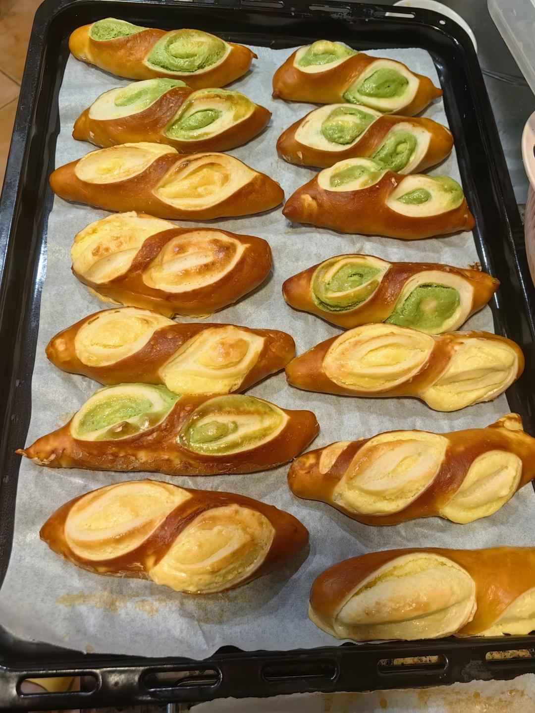 原味（抹茶）2款奶酥馅德式碱水面包｜一次搞定两种口味｜高颜值｜快手｜免手套膜｜免发酵
