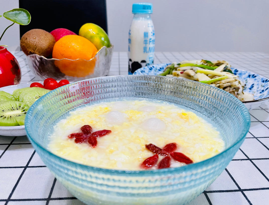 b妈小厨做的酒酿汤圆鸡蛋