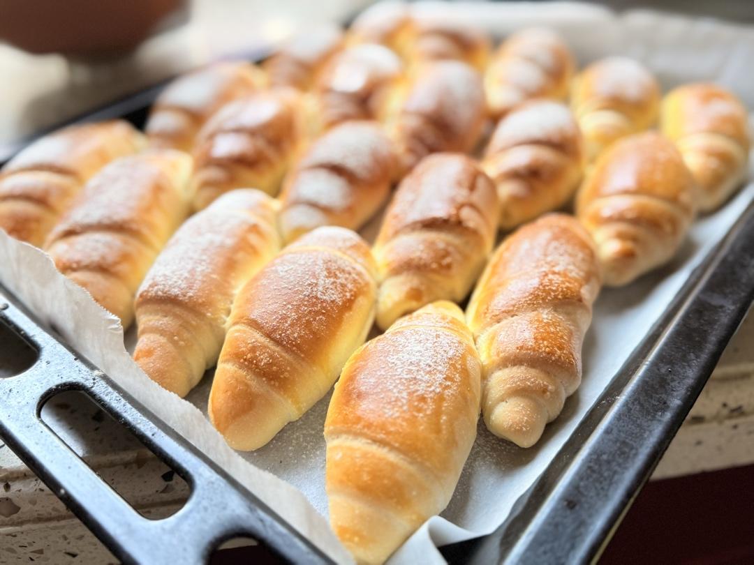 波兰种牛奶餐包