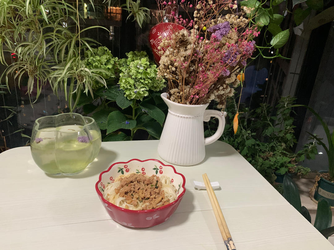 杂酱面的杂酱