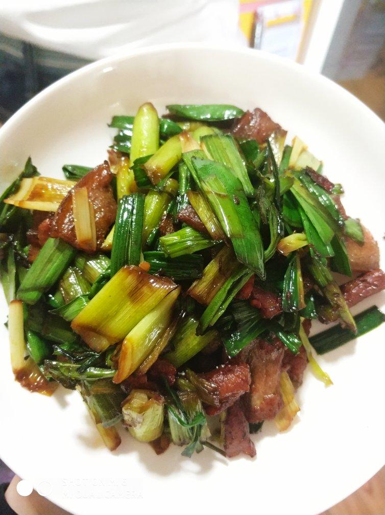 蒜苗小炒肉（超简单的）