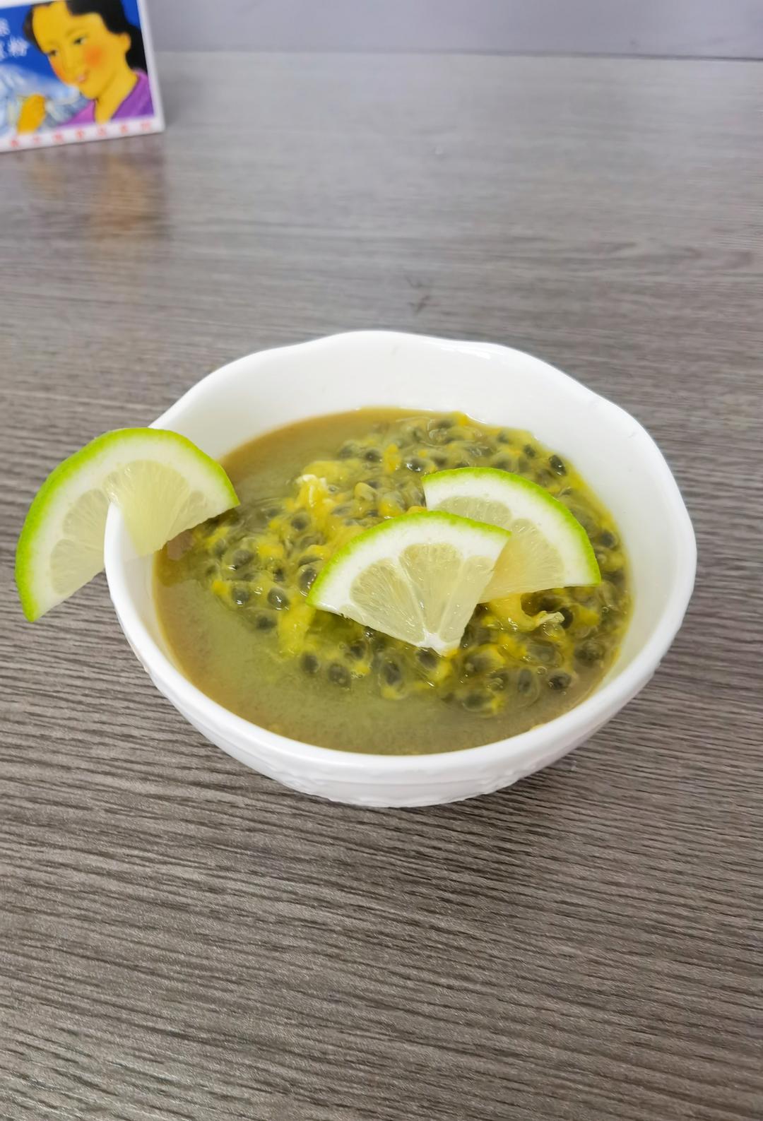 百香果柠檬红茶冰粉