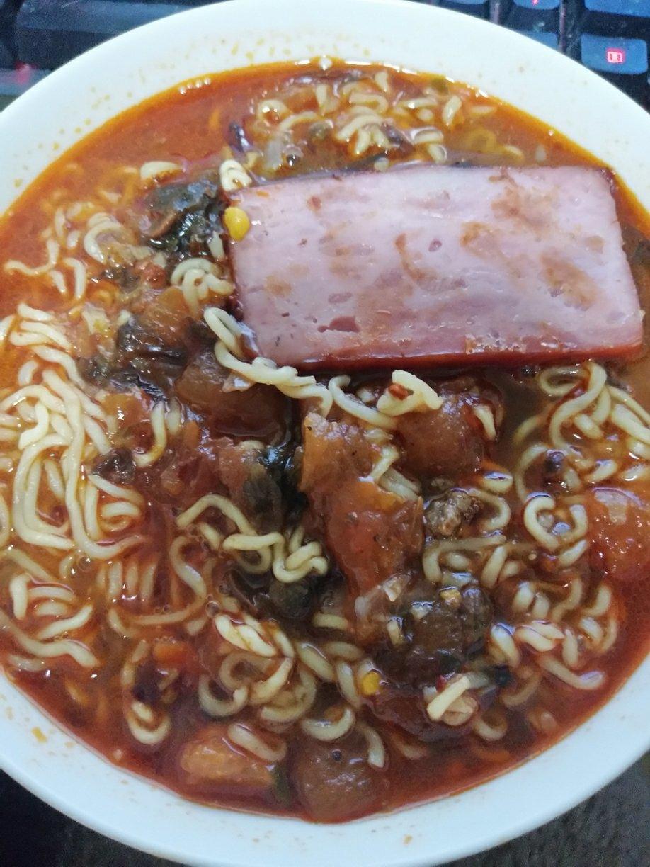 张云雷泡面