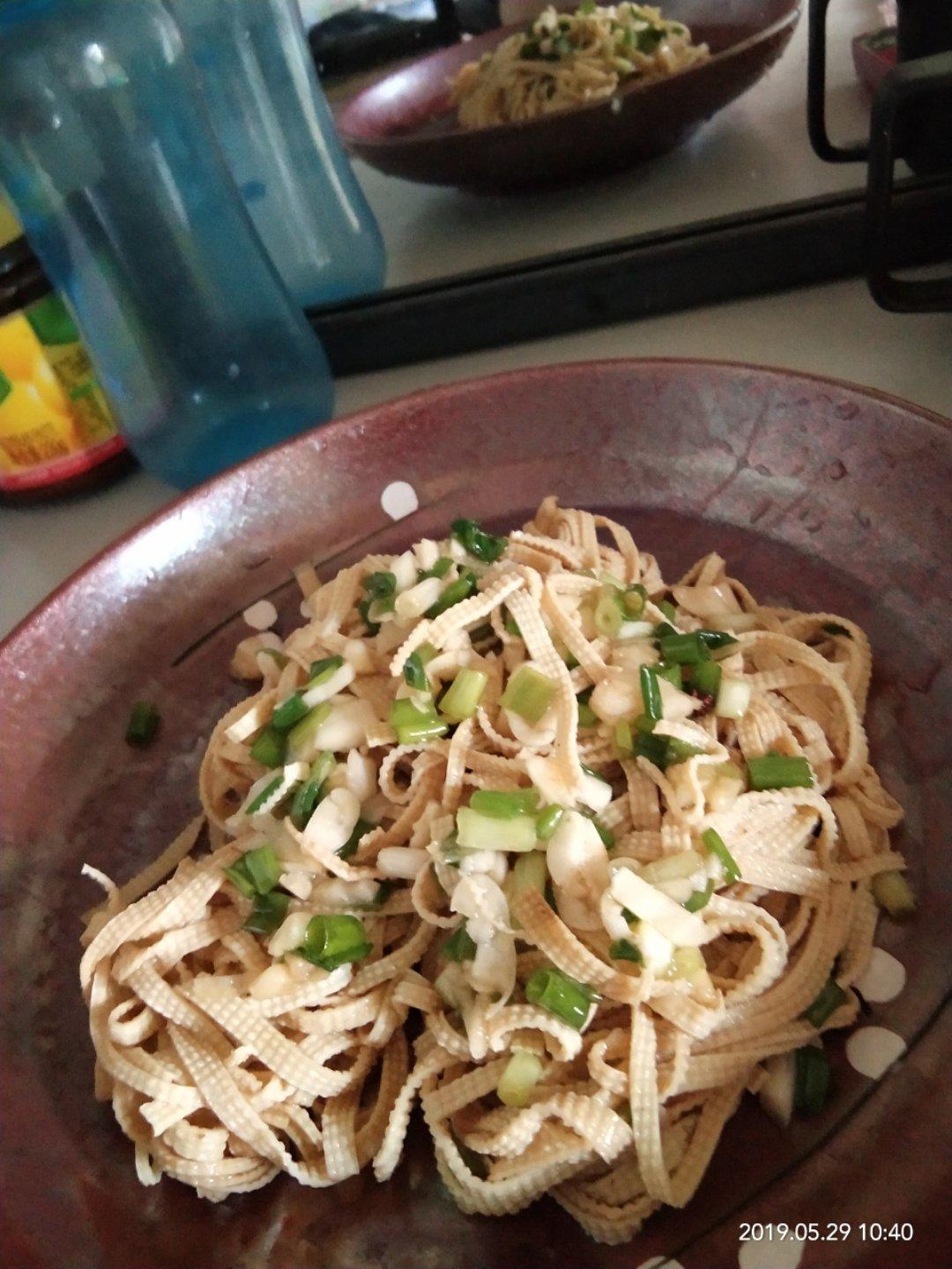凉拌豆腐丝