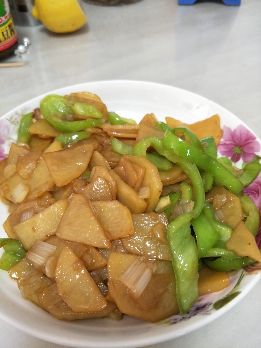 土豆片炒青椒（懒人清淡版）的做法