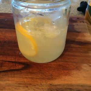 柠檬蜜苏打水的做法 步骤6